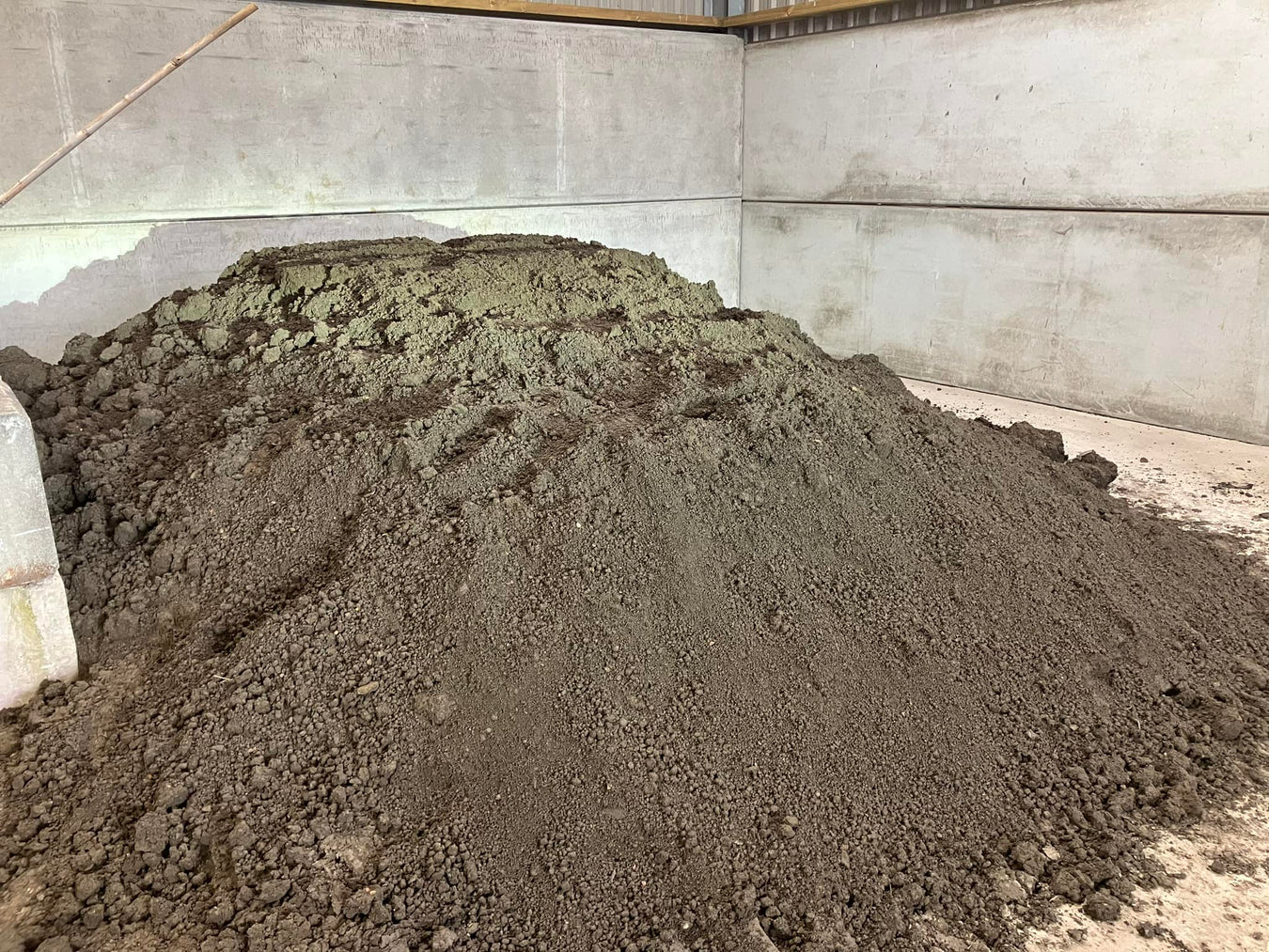 Topsoil, Compost & Bark Mulch | Garden & Landscaping Supplies