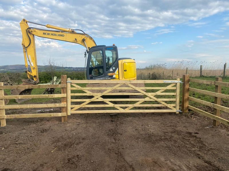 Wooden Gates - Heavy bottom rail 70mm x 70mm