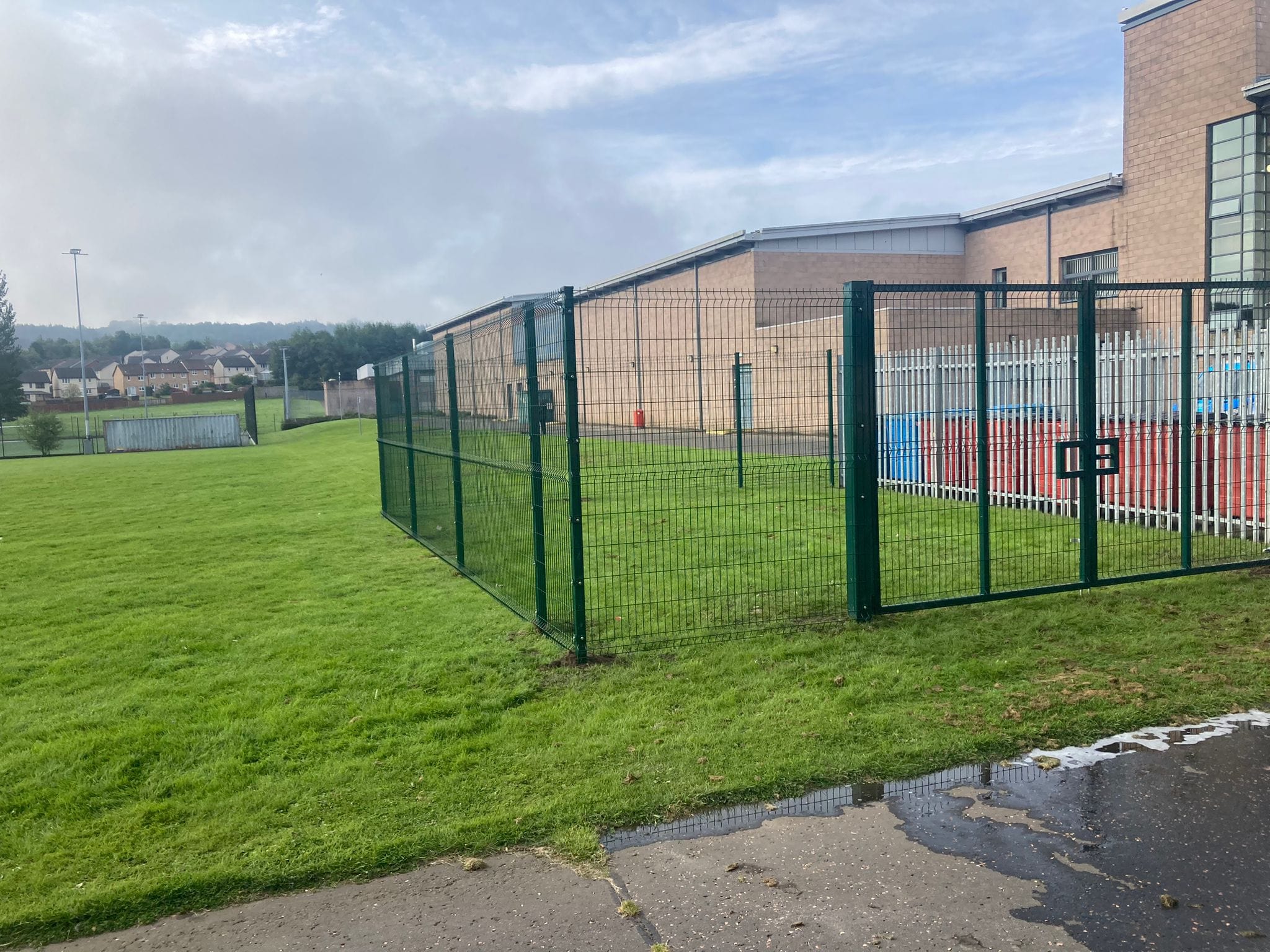 Intermediate post To suit 1.8m high Green V mesh Fencing